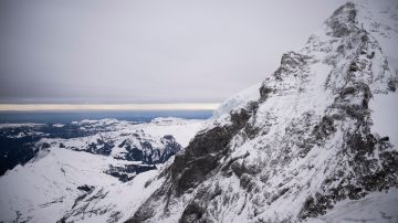 Pico "The Monch", de los Alpes suizos, visto desde el Observatorios Sphinx.