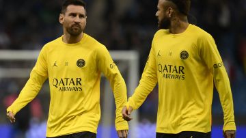 Lionel Messi y Neymar Jr. previo a un encuentro del PSG.
