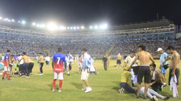 FIFA y Concacaf envían misión especial a El Salvador para estudiar la seguridad de los estadios luego de la tragedia de Cuscatlán
