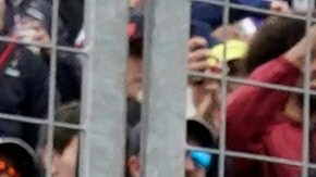 Checo Pérez sonríe luego de remontar 15 puestos en el Gran Premio de Canadá.