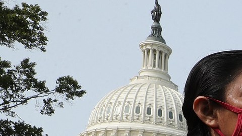 El TPS permite a miles de inmigrantes trabajar legalmente en EE.UU.