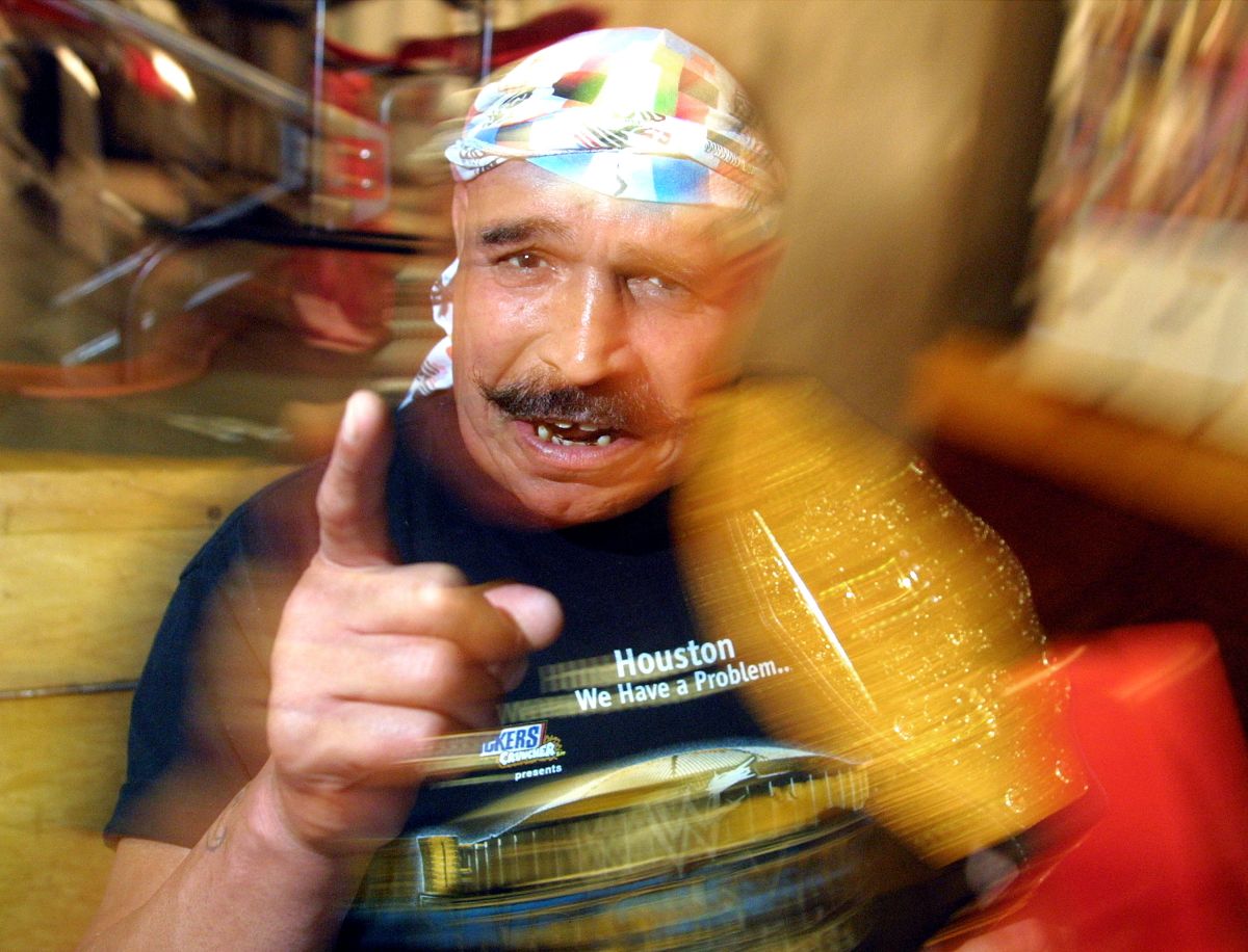 A los 81 años falleció The Iron Sheik, la leyenda de la lucha libre de la WWE El Diario NY