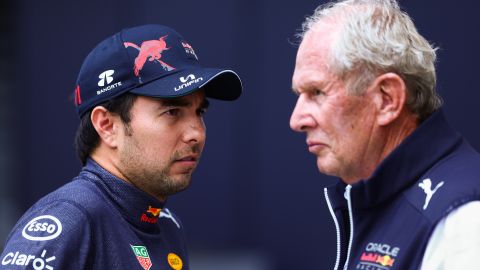 El directivo de Red Bull comprometió a Checo Pérez a terminar en el podio para la próxima carrera.