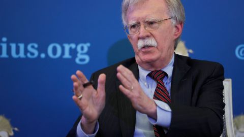 John Bolton piensa que el mal manejo de documentos clasificados por parte de Trump podría haber causado "un daño inmenso a Estados Unidos"