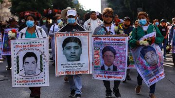 Protesta en México por la desaparición de 43 normalistas.
