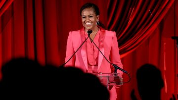 Michelle Obama celebra Juneteenth invitando a inscribir sus votos en EE.UU.