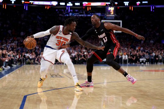 New York Knicks atentos con el futuro de Julius Randle tras someterse a una cirugía