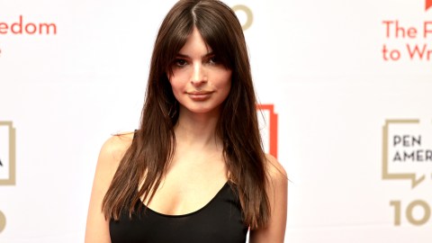 Emily Ratajkowski abrió las puertas de su casa a la revista 'Architectural Digest'.