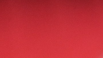 Erling Haaland levantando la Emirates Cup.