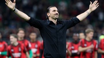Zlatan Ibrahimovic se despidió de la afición del Milan.