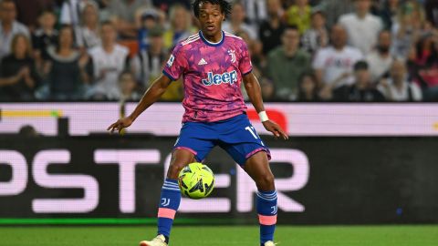 El jugador colombiano acabó su pasantía de ocho temporadas dentro de la Vecchia Signora.