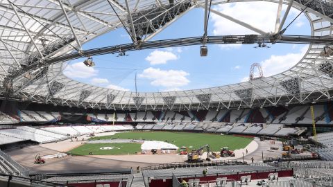 El estadio del West Ham United fue sometido a cambios extremos para albergar la London Series de la MLB.