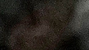 Domingo Germán es felicitado por sus compañeros de los Yankees tras lanzar un juego perfecto en Oakland el 28 de junio de 2023.