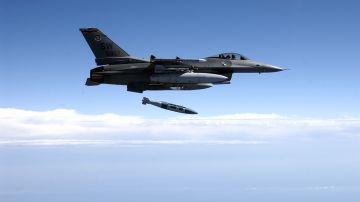 F-16 Drops Joint Direct Attack Munition During Test Mission