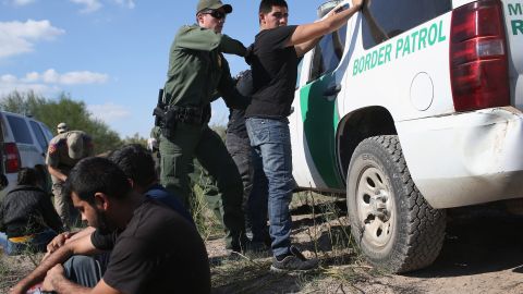 Las cifras demuestran una reducción en el número de migrantes que atraviesan de manera irregular la frontera sur de EE.UU.