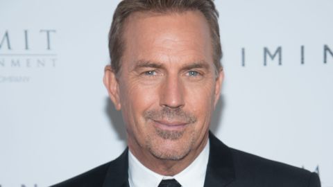 Kevin Costner había declarado que su exesposa no quería salir de su mansión en California.