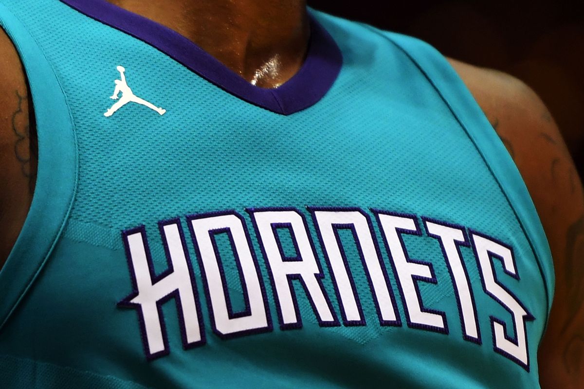 Ensangrentado Óxido Desafortunadamente Michael Jordan a punto de cerrar un acuerdo para vender a los Charlotte  Hornets - El Diario NY
