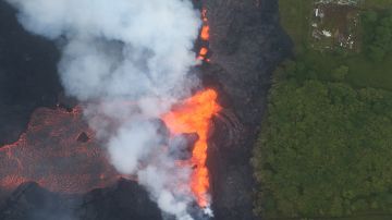 Base del cráter Halemaʻumaʻu del volcán Kilauea.