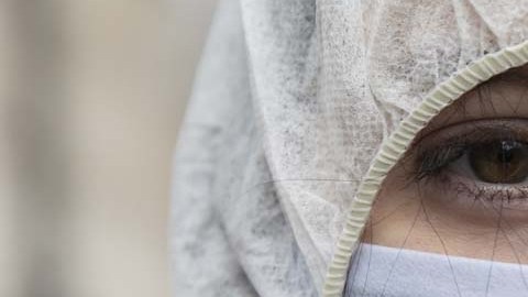 Virginia Nault se niega a terminar con su novio, aunque asegura ser alérgica a él