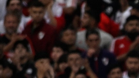 Tragedia en Argentina: Muere aficionado tras caer de una tribuna en el River Plate vs. Defensa y Justicia
