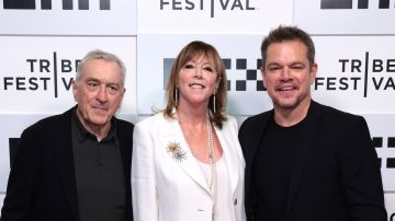 Robert de Niro, Jane Rosenthal y Matt Damon la noche de apertura del Festival de Tribeca 2023.