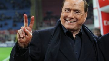 Presidente de la FIFA se despide de Silvio Berlusconi