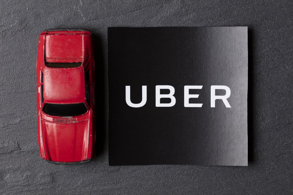 Uber is taking drastic measures: firing 200 employees due to economic hardship