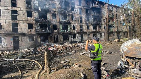 Al menos tres muertos tras ataque con misiles en Kryvyi Rih, centro de Ucrania.