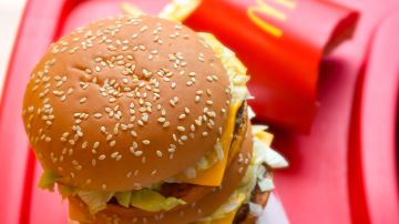 mcdonalds-hamburguesa-carne-cruda-tiktok-