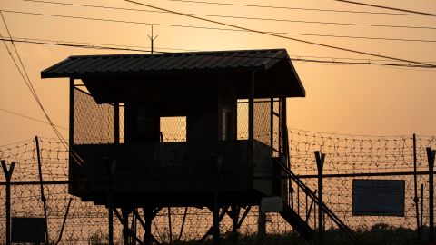 Soldado estadounidense cruza la frontera y huye a Corea del Norte.