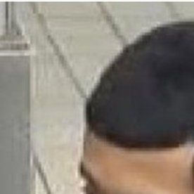 Captado por cámara de seguridad en el Metro de NYC.