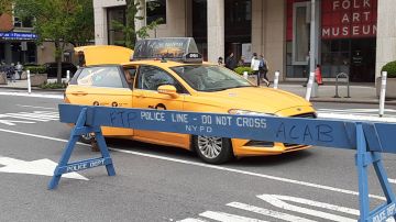 Taxi en zona marcada por NYPD/Archivo.