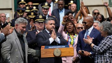 El alcalde Eric Adams nombró a Edward Cabán como el primer Comisionado latino del NYPD