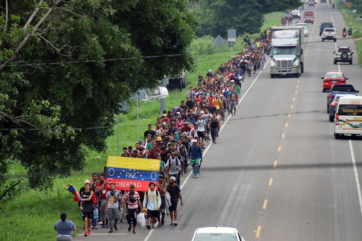 Una nueva caravana de migrantes venezolanos sale del Sur de M xico