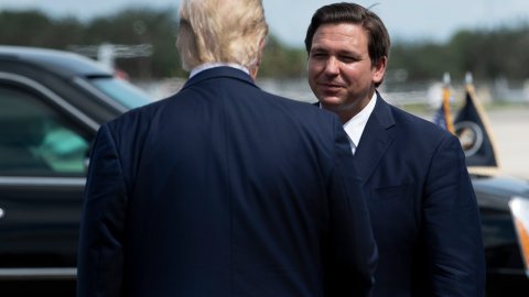 Donald Trump insta a Ron DeSantis a "ocuparse de su estado": "Vete a casa"