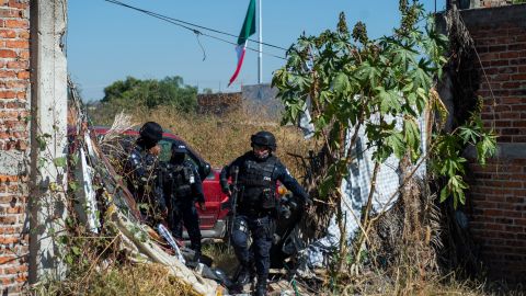 El policía fallecido admitió su afiliación con el cártel de La Plaza.