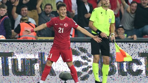 Arda Güler con la selección de Turquía.