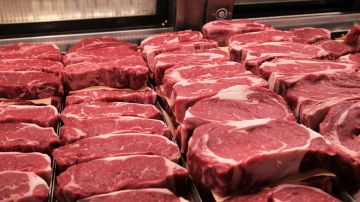 Dos menores de edad usaron identidades falsas para trabajar en una empresa de carnes en EE.UU.