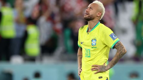 Neymar Jr. en lágrimas luego de la eliminación de Brasil a manos de Croacia en Qatar 2022.