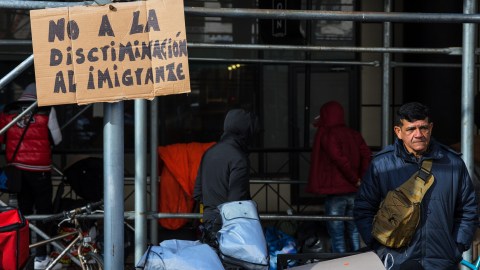 Un vocero del Ayuntamiento dijo que esto lo hacen cuando las familias llegan tarde y no hay otras opciones.