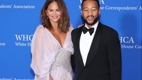 Chrissy Teigen y John Legend compartieron su experiencia en Instagram.