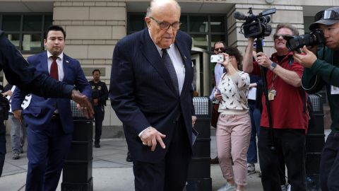 Rudy Giuliani, ex abogado de Trump, admite que hizo declaraciones falsas sobre trabajadores electorales en Georgia