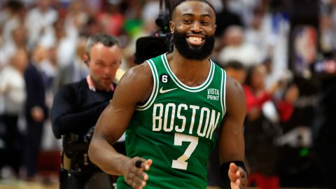 Jaylen Brown estará con los Celtics hasta la temporada 2028-2029.