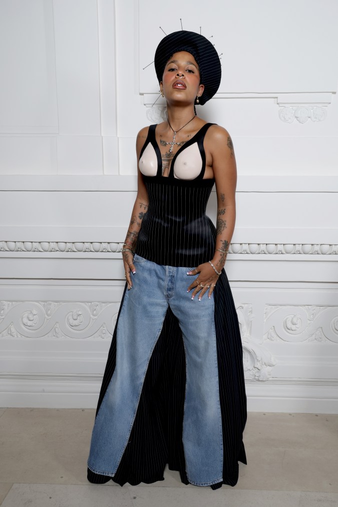 Tokischa en la Semana de la Moda de París.