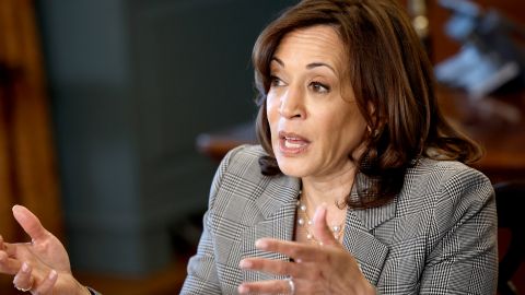 Kamala Harris opina que es "ridículo" tener que aclarar que la esclavitud en EE.UU. no tuvo aspectos positivos