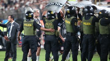 Los hechos ocurrieron en el partido entre Corinthians y Universitario de Lima.