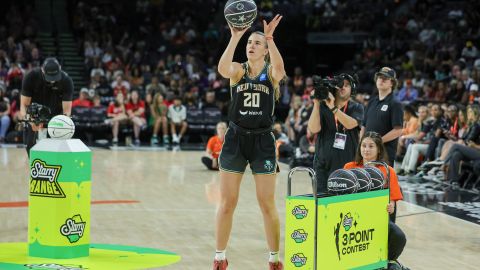 Sabrina Ionescu rompió el récord histórico de triples en el pasado All-Star Weeknd de la WNBA.