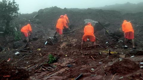 Hasta el momento, se ha confirmado la muerte de 22 personas desde el deslizamiento de tierra.