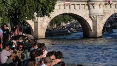 Imagen general del río Sena en París.