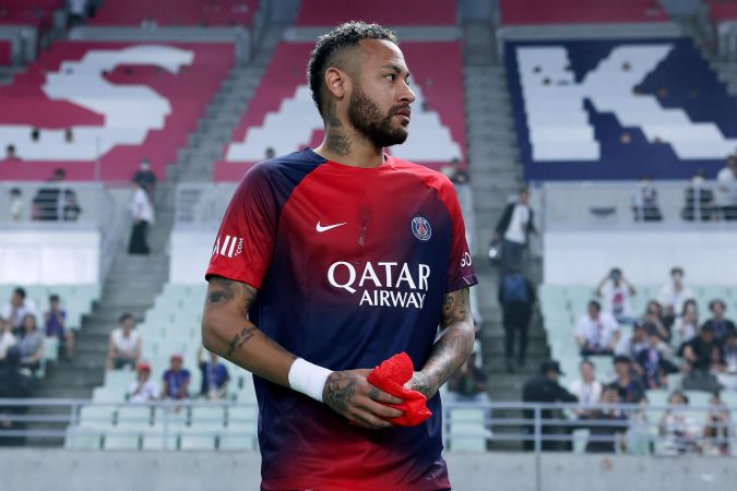 Neymar Jr. durante un partido amistoso ante Al-Nassr. FOTO: PAUL MILLER/AFP via Getty Images.